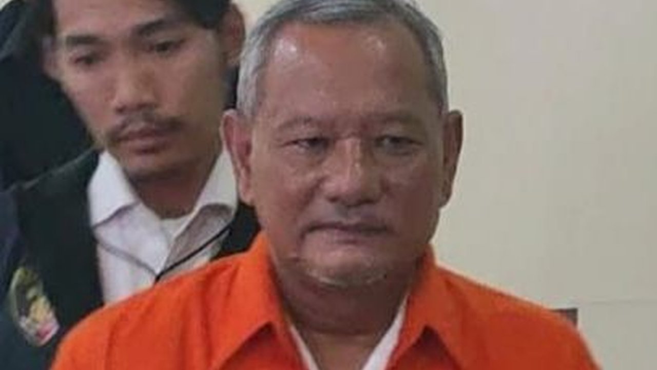 Tangan Diborgol, Ini Tampang Vigit Waluyo Aktor Intelektual Kasus Match Fixing Ditahan Polisi