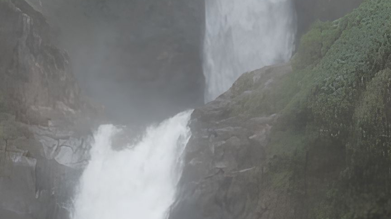 Bak Serpihan Surga, Curug Uci di Garut Suguhkan Pemandangan Air Terjun Bertingkat yang Eksotis