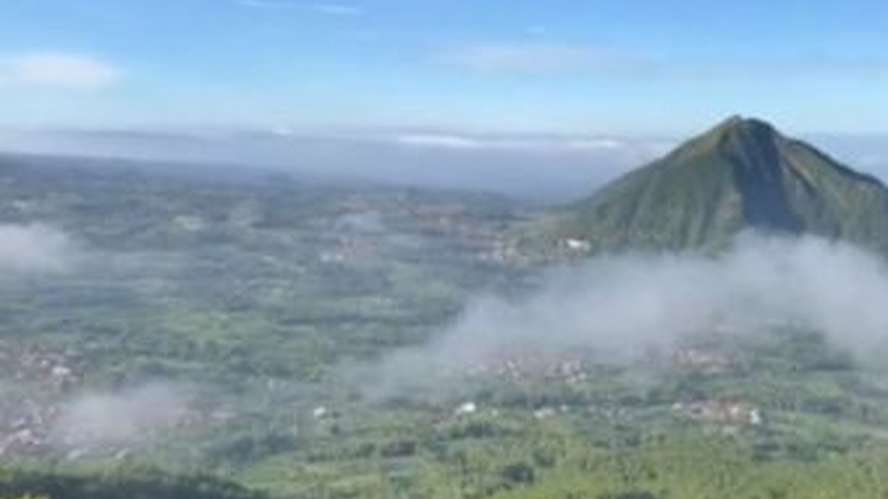 Viral Warkop dengan Pemandangan Gunung Telomoyo yang Indah, Bikin Pengunjung Betah