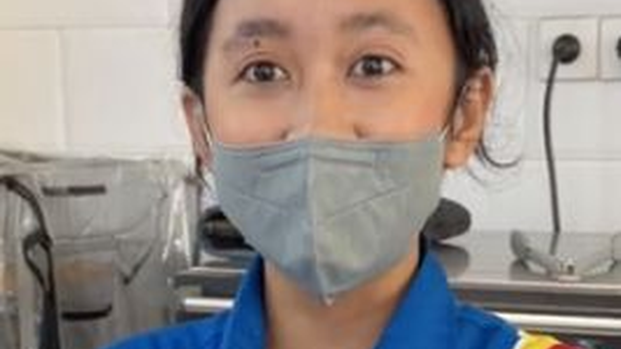 Tak Pernah Kursus Cuma Nonton Anime, Bahasa Jepang Karyawan Indomaret ini Tingkat Dewa Ramai Jadi Sorotan