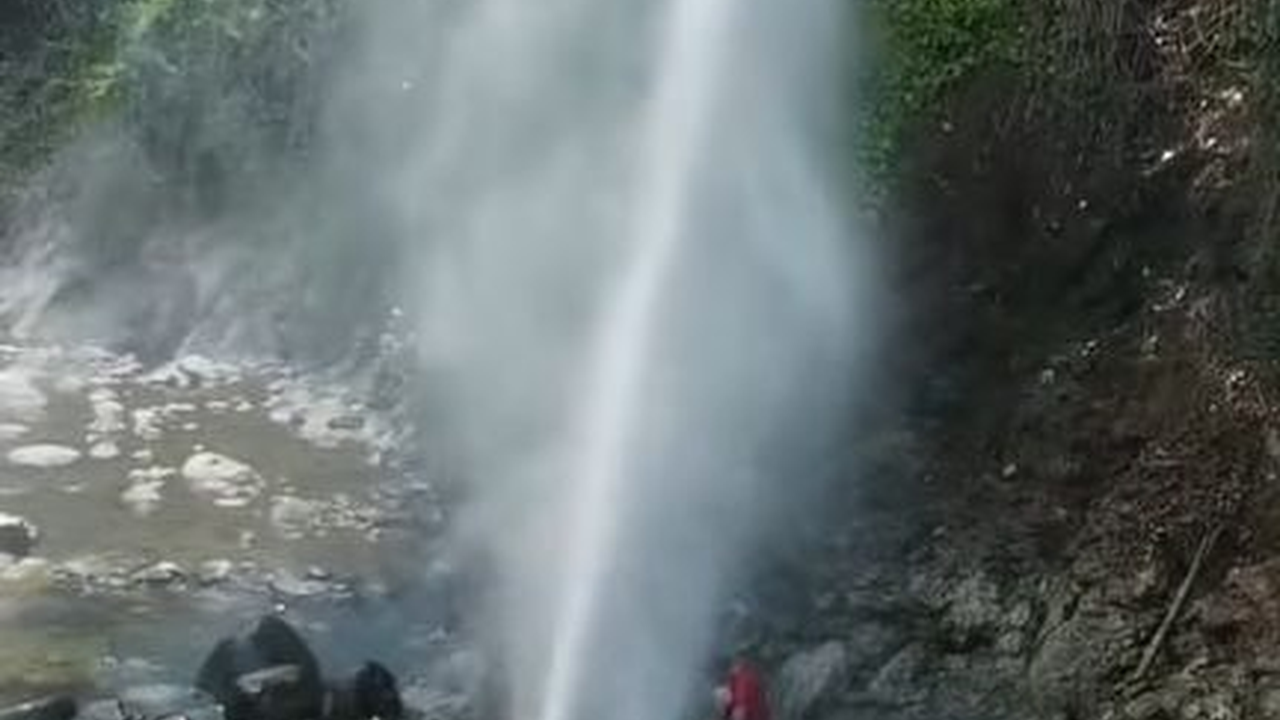Hanya Ada Dua di Dunia, Begini Penampakan Wisata Sungai Air Panas di Cisolok Sukabumi