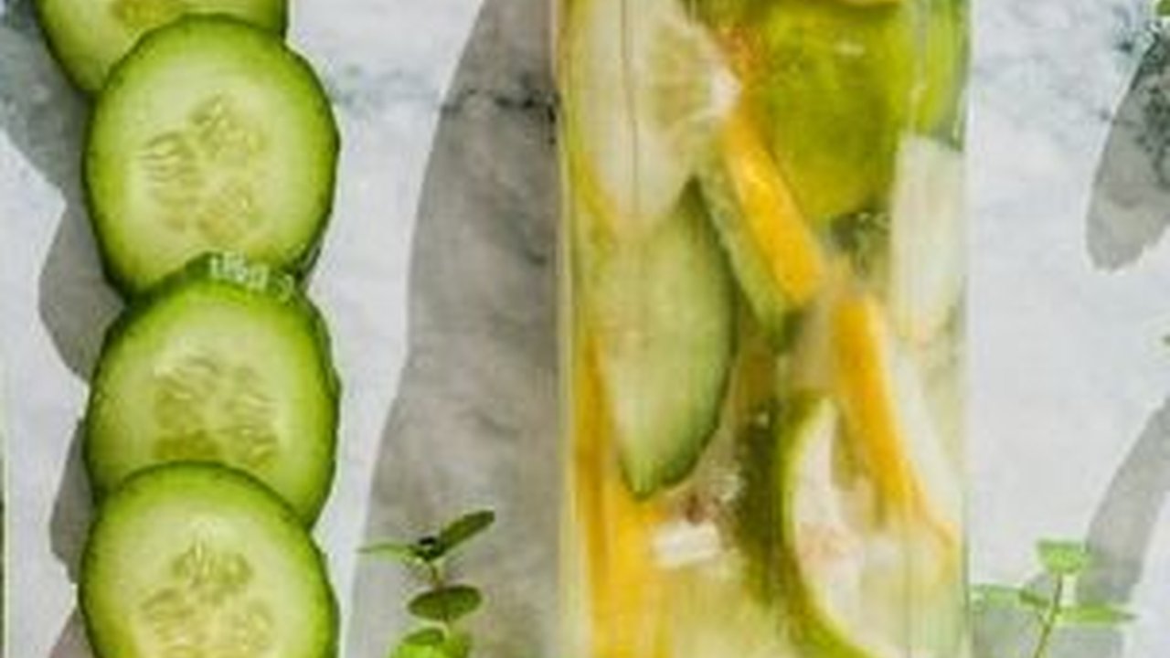 4 Resep Infused Water, Pilihan Sehat yang Mudah dan Menyegarkan