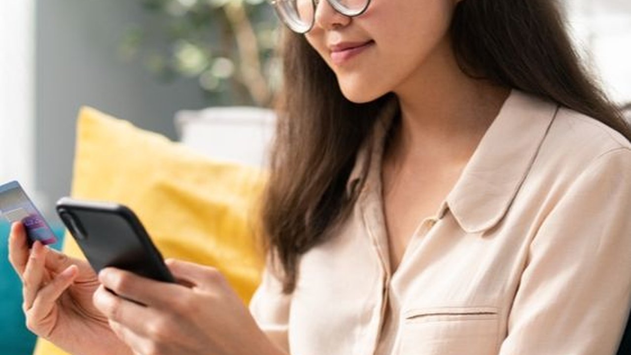 Segampang Itu, Belanja Online Natal dan Tahun Baru Bayarnya Pakai BRImo Saja !