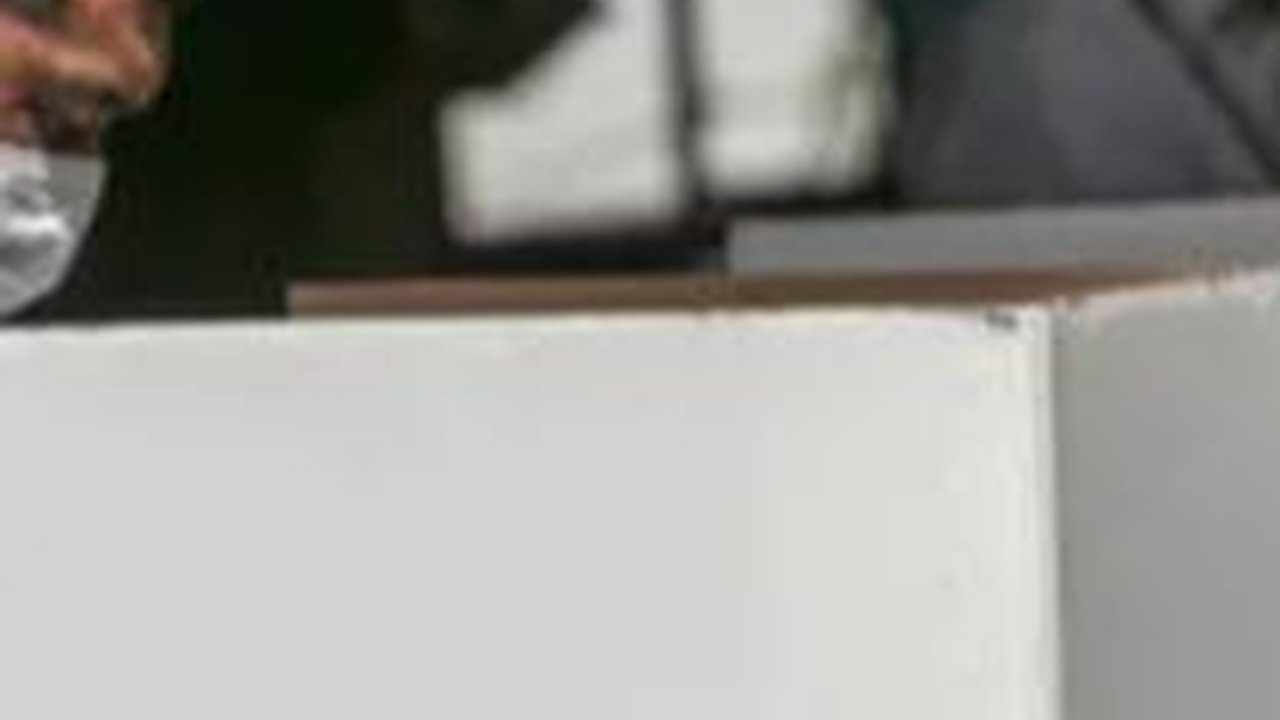 VIDEO: Ibu-Ibu Nyumbang Diperiksa, Dana Kampanye AMIN Rp1 Miliar Emang Cukup?