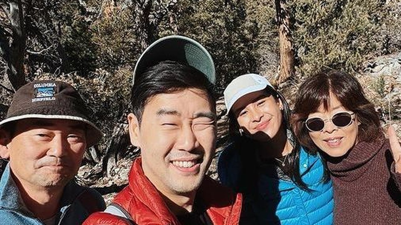 10 Foto Keseruan Maudy Ayunda Hiking Bareng dengan Keluarga Jesse Choi di Amerika Serikat, Potret Cantiknya Curi Perhatian