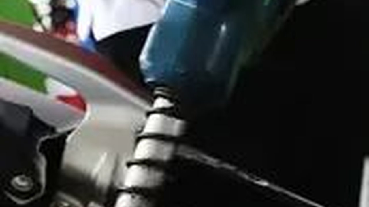 Viral Pemotor Serobot Antrean Karena Isi Pertamax, Benarkah Beli BBM Non-Subsidi Tak Perlu Antre?