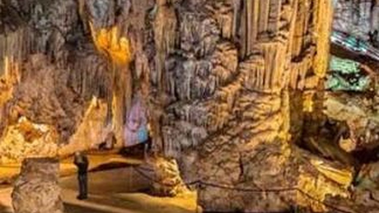 Manusia Purba Berwisata ke Gua Ini Sejak 41.000 Tahun Lalu, Ilmuwan Temukan Bukti Sisa Jelaga