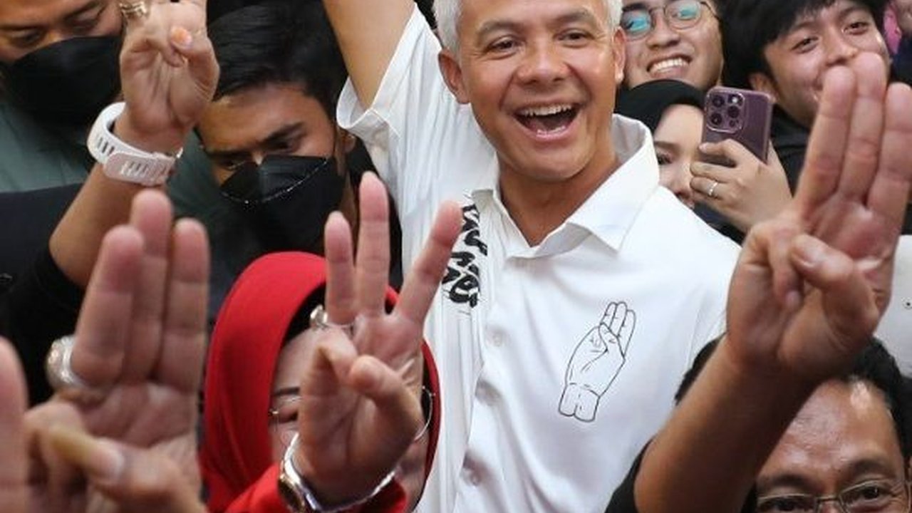 Ganjar Tak Ambil Pusing Hasil Survei: Saya Turun Terus Bertemu Masyarakat