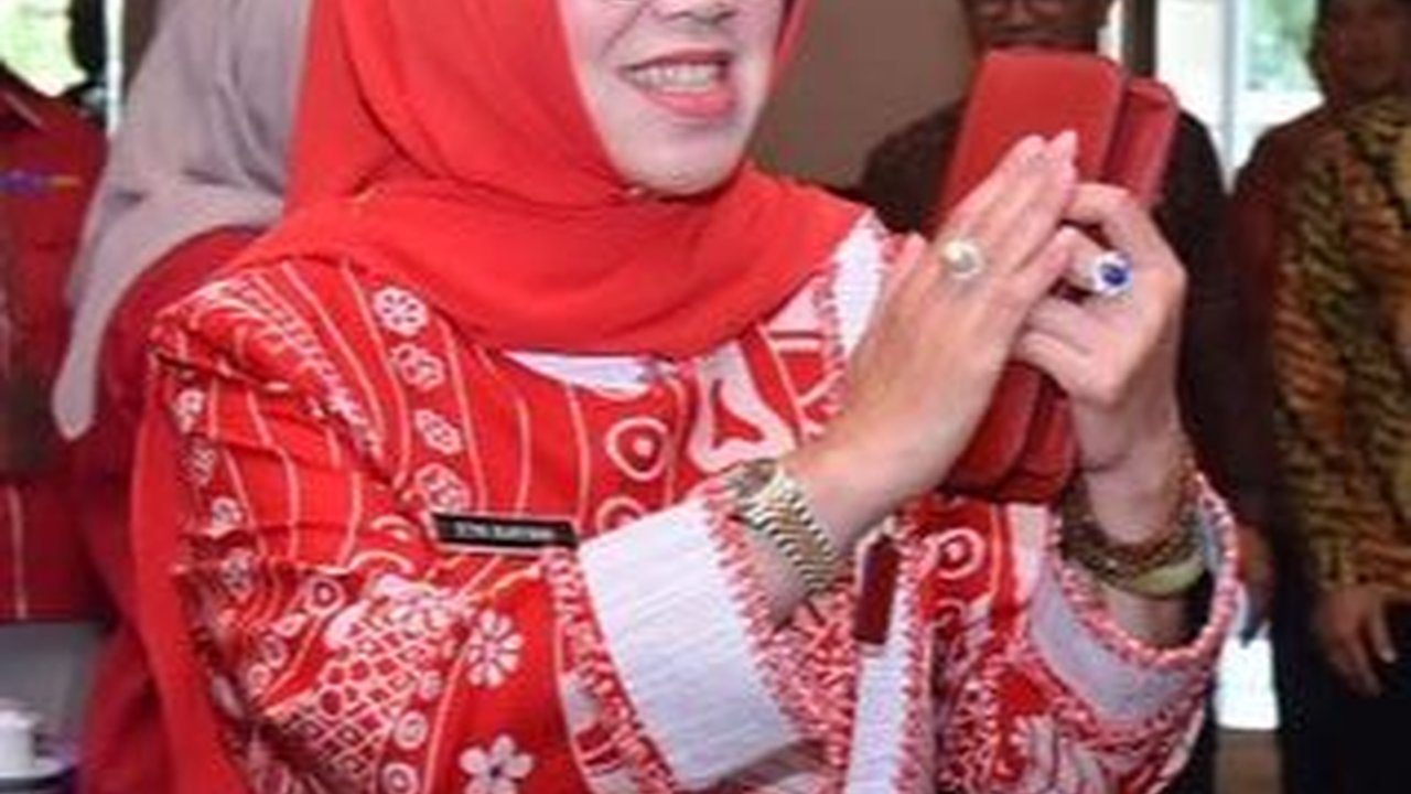 Profil Etik Suryani, Bupati Sukoharjo yang Ikut Kampanye Ganjar di Jateng