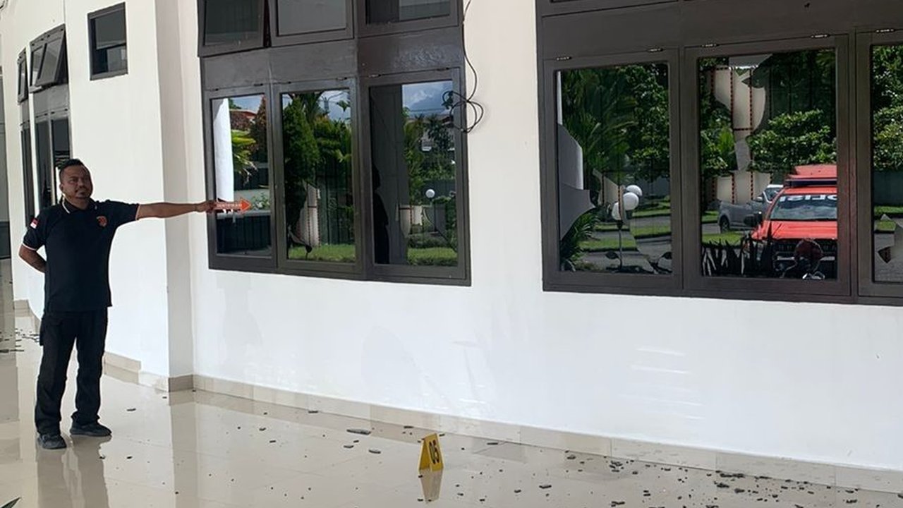 Kantor DPRD Mimika Papua Dirusak Orang Tak Dikenal, Pelaku Berniat Membakar Tapi Dicegah Sekuriti
