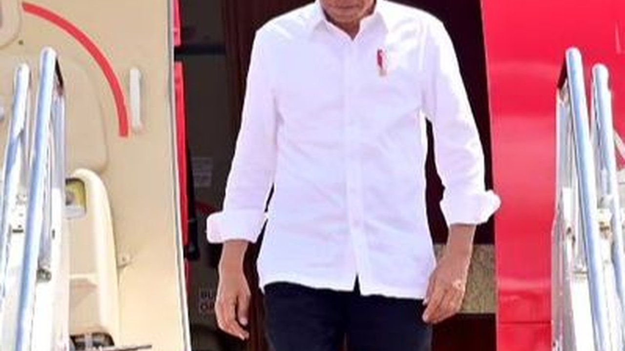 Resmikan BTS 4G, Presiden Jokowi Singgung Proyek Sempat Mandek Akibat Korupsi