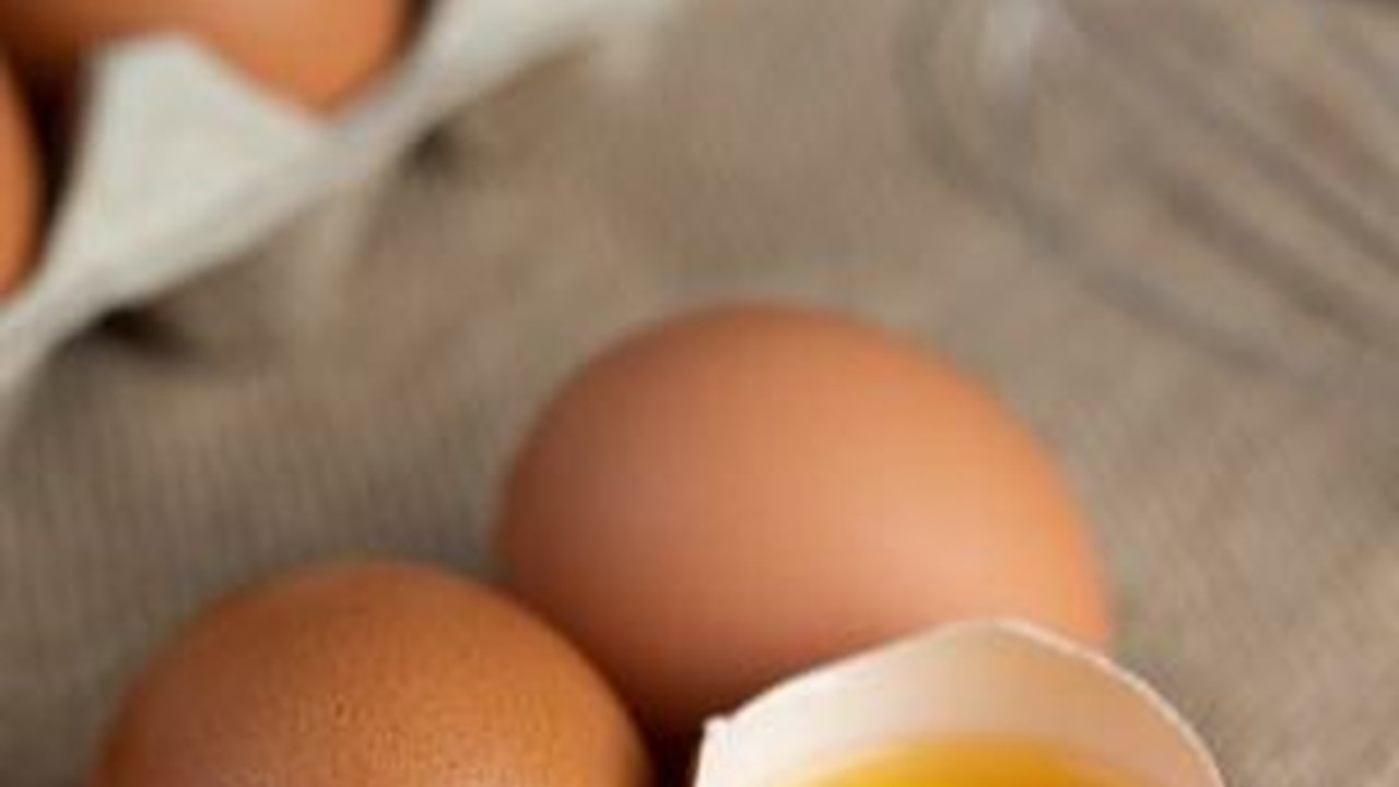 Perbedaan Telur Ayam Omega dan Telur Biasa, Apakah Telur Omega Lebih Sehat?