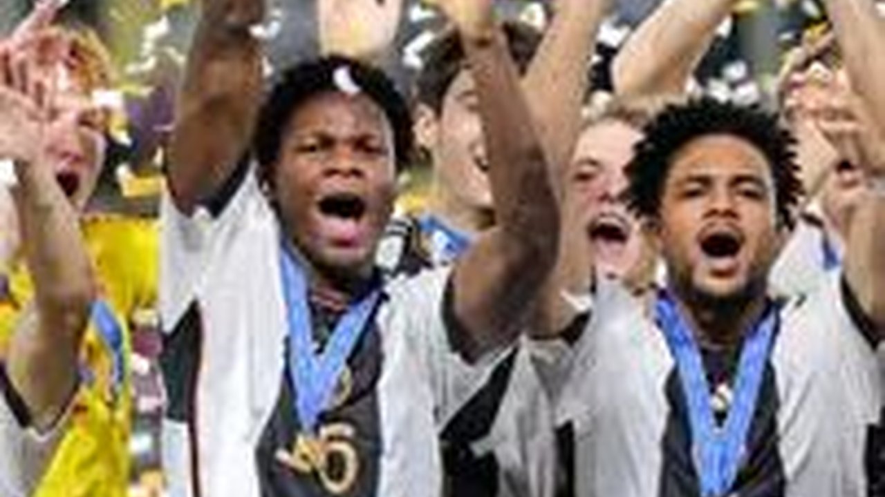 Menpora Dito Hingga Legenda Prancis Kompak Minta Piala Dunia U-17 Tetap di Indonesia, 'Lanjut Tiap Tahun'