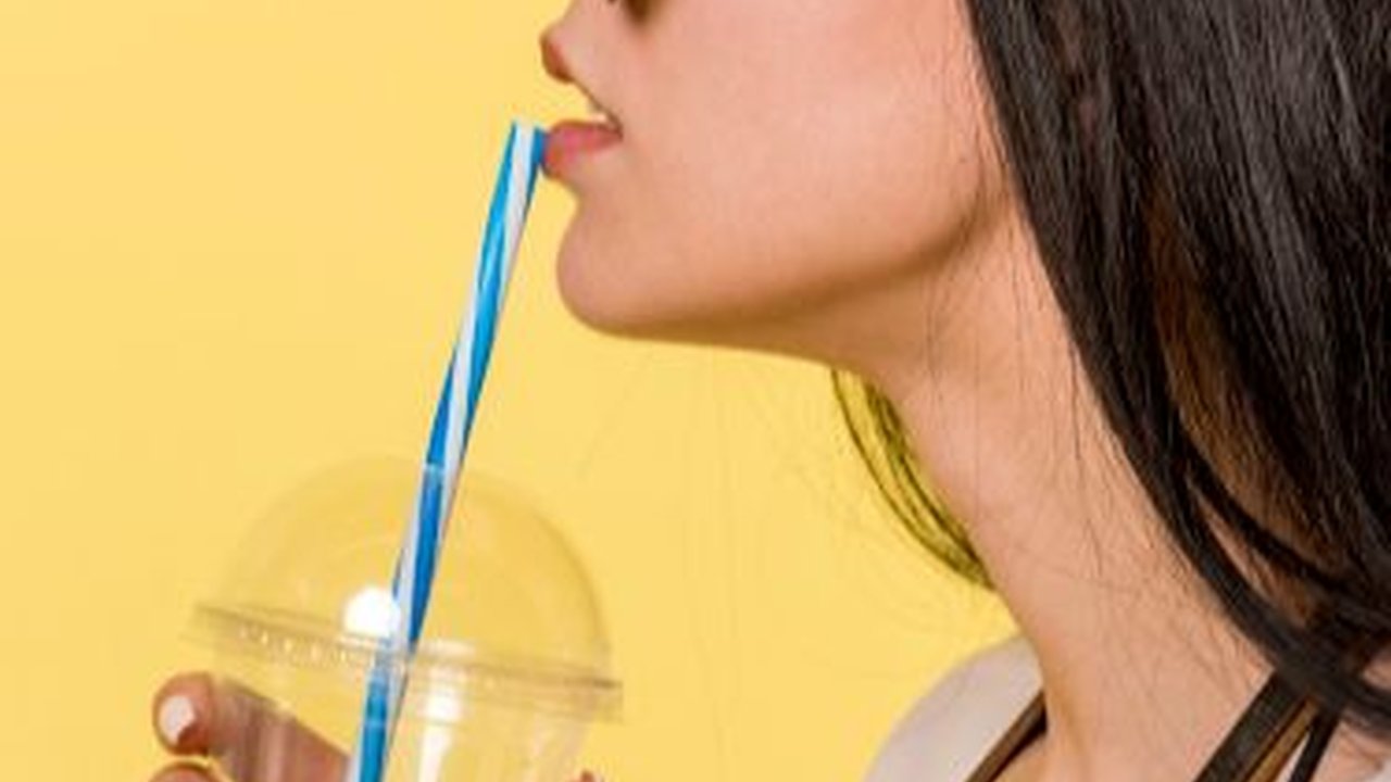 Bahaya Sering Minum Manis bagi Kesehatan, Tingkatkan Risiko Penyakit Jantung