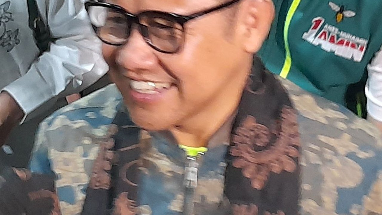 Tiba di Bandara Sumbar, Cak Imin Disambut Ratusan Pendukung