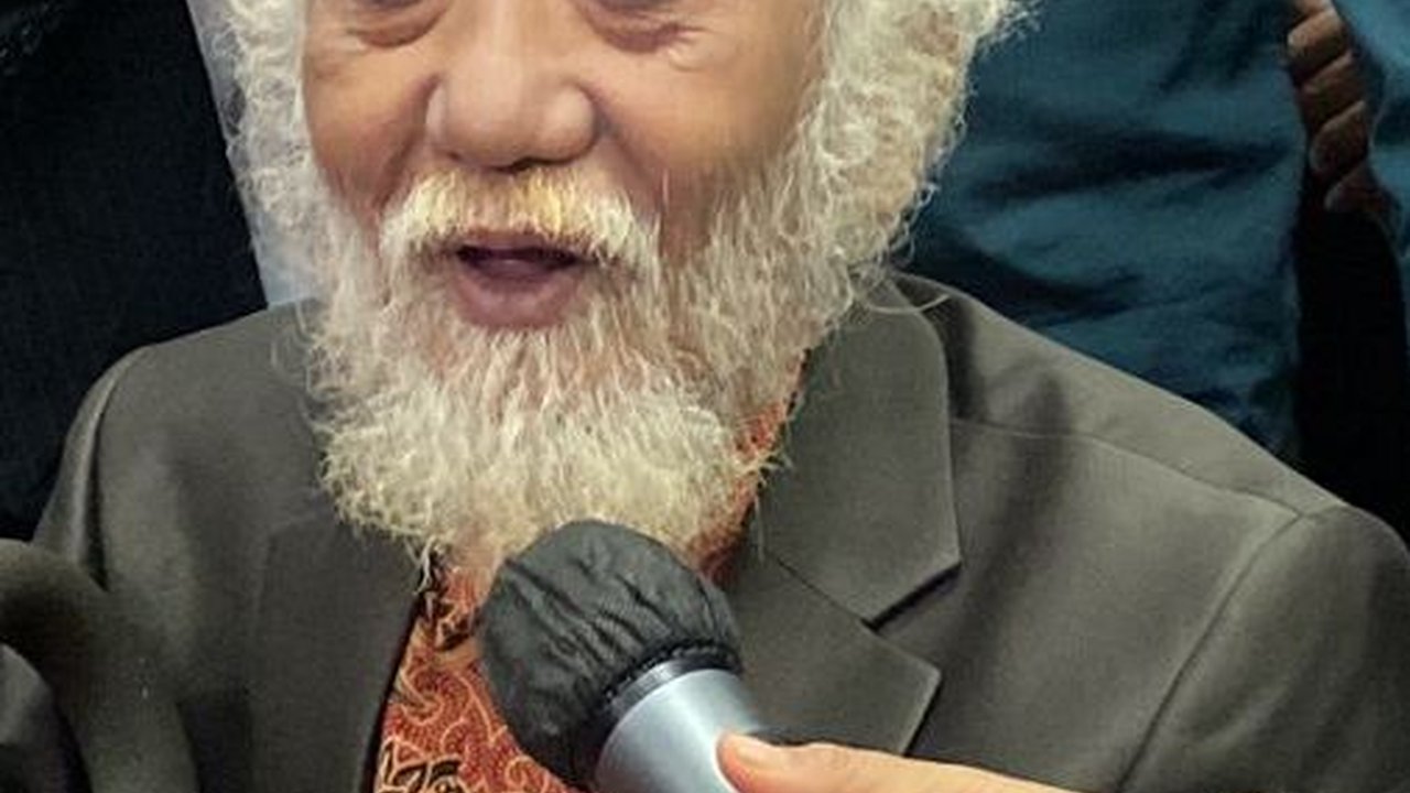 Bertemu TPN, Ulama Karismatik Banten Abuya Muhtadi Dukung Ganjar-Mahfud