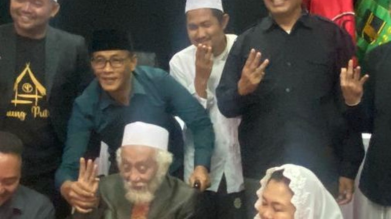 Abuya Muhtadi Bantah Dukung Prabowo: Dia Minta Doa, bukan Dukungan