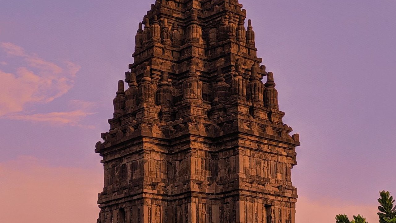 Sejarah Candi Prambanan yang Eksotis, Sarat Nilai Budaya Hindu