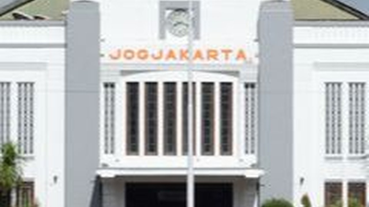 H-1 Tahun Baru, 51.000 Lebih Penumpang Naik dan Turun di Stasiun Daop 6