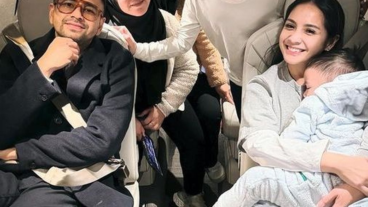 Raffi Ahmad dan Nagita Naik Private Jet ke London, Potret Sus Rini dan Mbak Lala jadi Sorotan