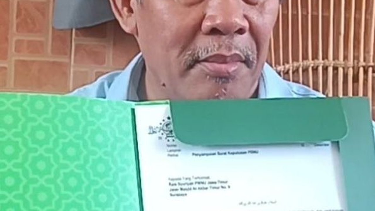 Deretan Karangan Bunga di Kantor PWNU Jatim Usai Pemberhentian KH Marzuki Mustamar