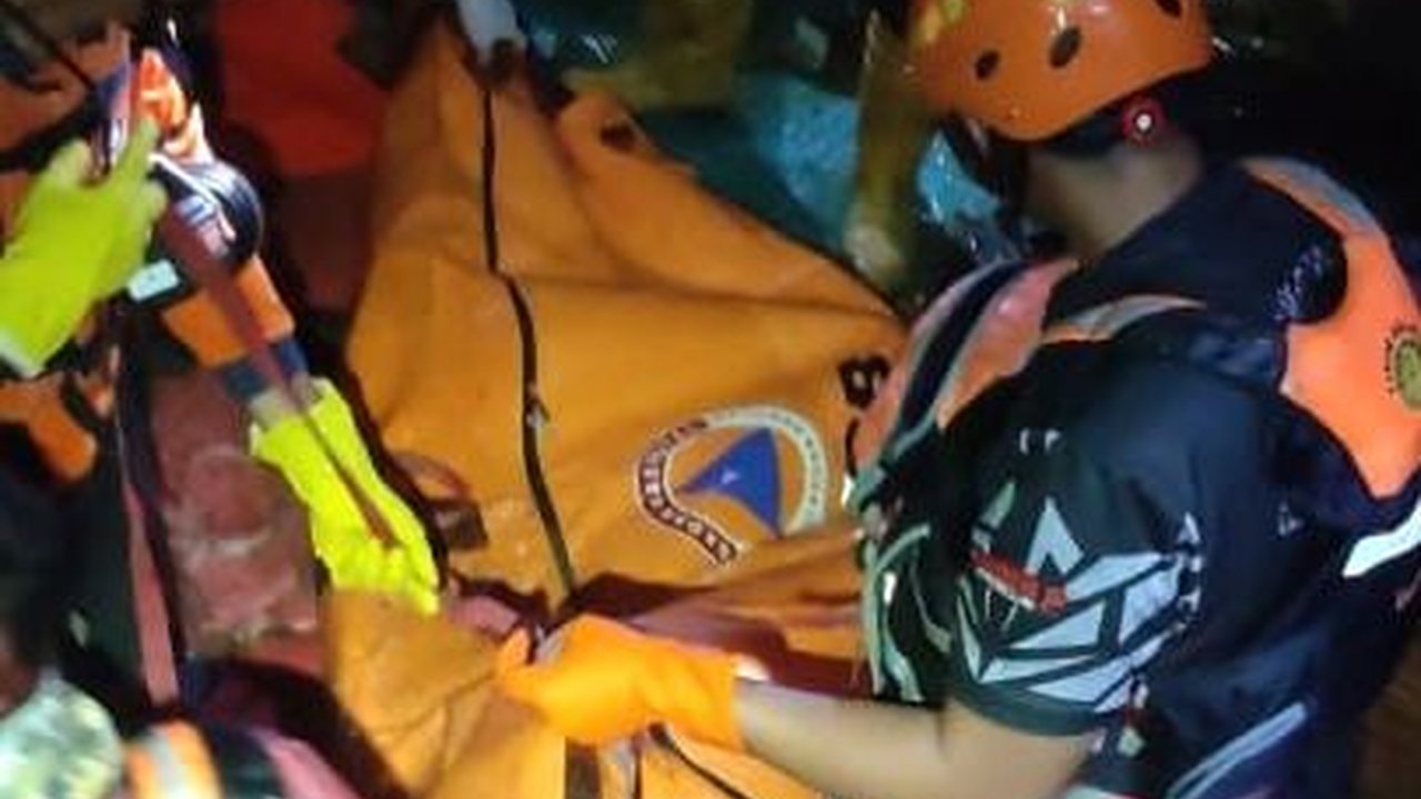 Jatuh ke Kali Angke, Bocah 11 Tahun Ditemukan Tewas