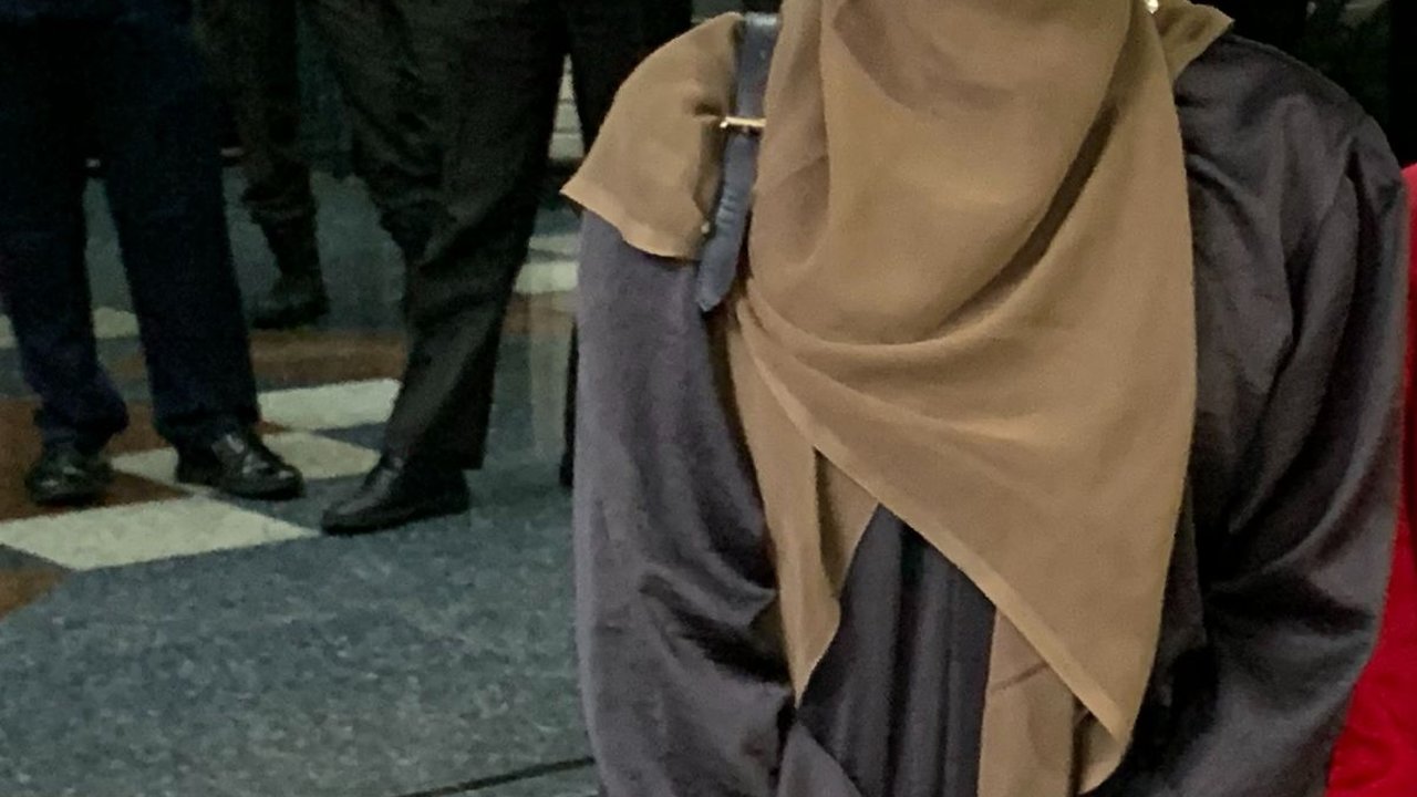 Siti Atikoh Luruskan Isu Ganjar akan Hapus Sembako Murah & Bantuan ke Pesantren: Tidak, Justru Diimprove!