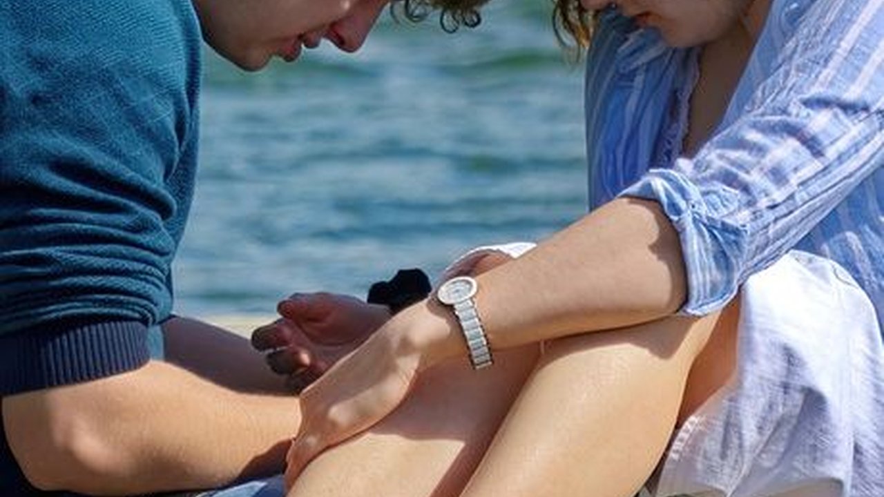 Posesif adalah Sifat Ingin Memiliki Berlebihan, Ketahui Faktor Penyebabnya