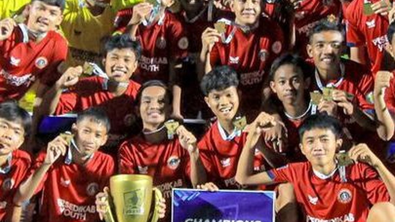Jadi Juara di Piala Soeratin U-17 PSSI Jatim, Ini Kisah di Balik Kesuksesan Persedikab Kediri