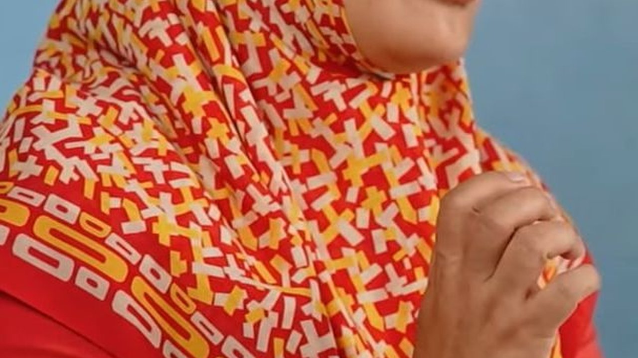 Tak Ambil Untung Banyak, Usaha Ayam Gepuk Ini Laku Keras Mencapai 2.000 Box per Hari