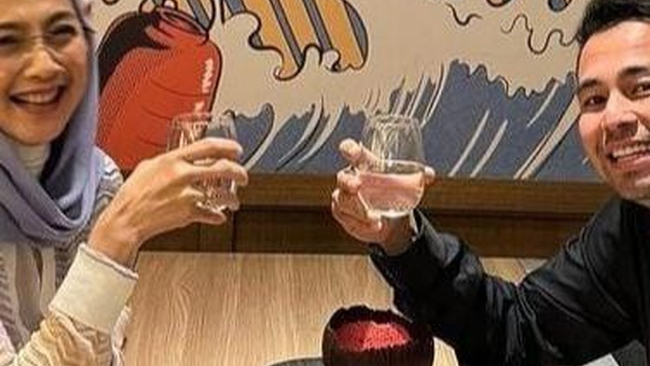 Potret Raffi Ahmad Makan Bareng Desy Ratnasari, Netizen Singgung Nagita Slavina Hingga Nostalgia Bunga Mawar