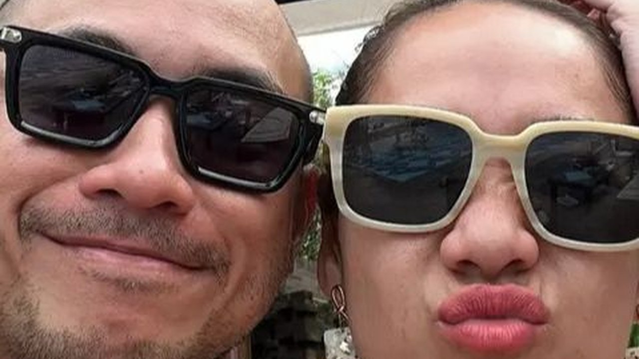 Foto-Foto Honeymoon BCL dan Tiko, Seru Main Voli Air