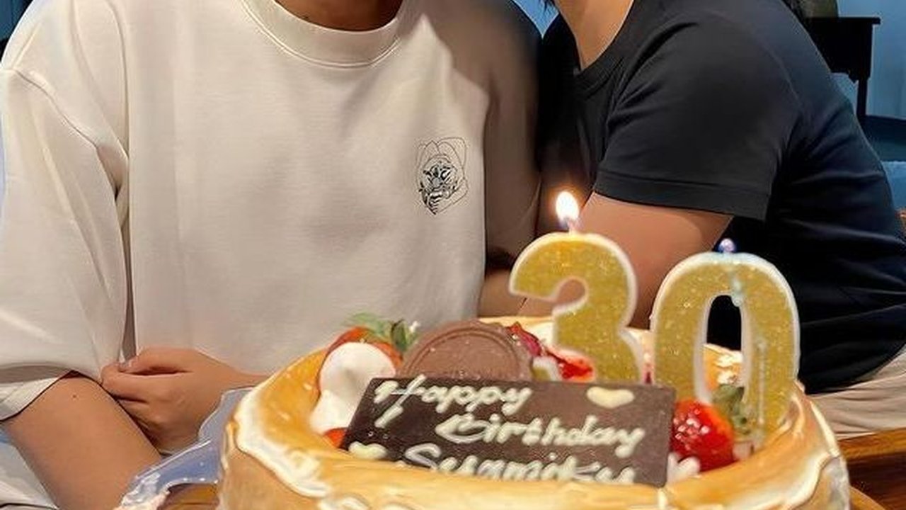 Rendi Jhon Ulang Tahun, Potretnya Dirayakan Bareng Glenca Chysara Sweet Banget