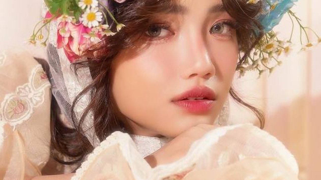 Netizen Auto Sebut MasyaAllah, Berikut Ini Penampilan Fuji Yang Secantik Bidadari di Pemotretan Terbaru