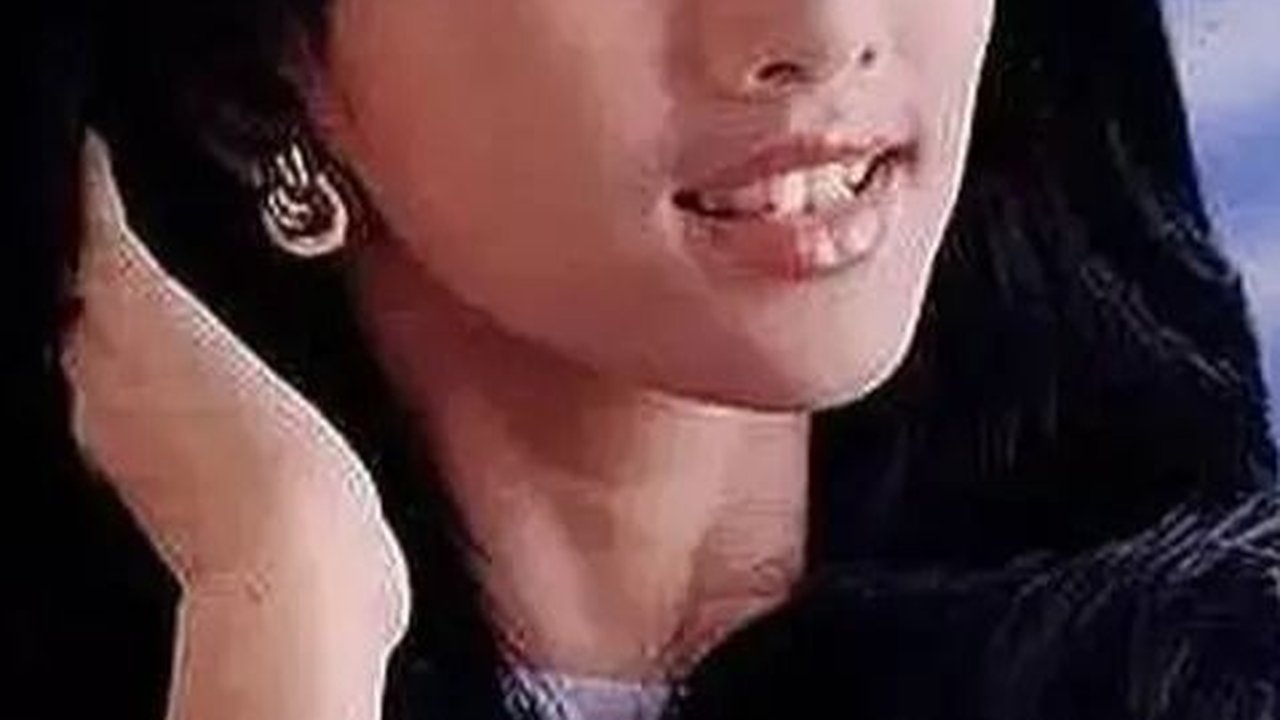 7 Potret Lawas Cut Keke saat Jadi Model Majalah, Wajahnya Seolah Tidak Berubah
