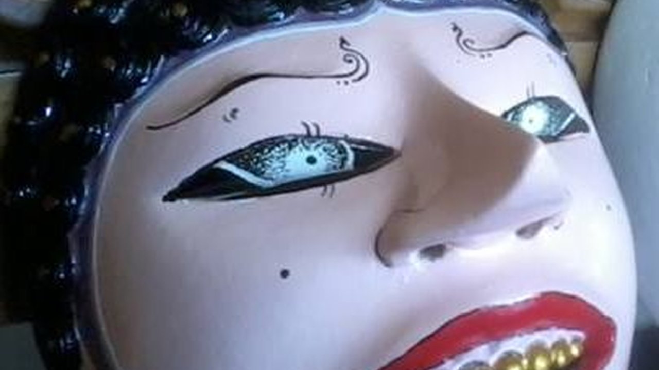 Kenalkan Budaya Lokal, Distro di Cirebon Ini Jual Ragam Karya Seni Topeng