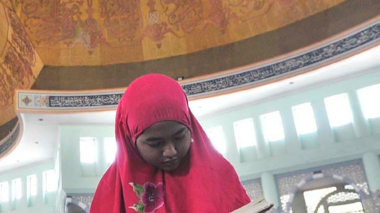 Keutamaan Membaca Surat Al-Mulk, Bisa Buat umat Islam Terhindar dari Siksa Kubur