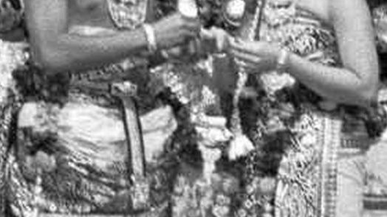 Gagah dan Cantik, Begini Potret Lawas Pernikahan Prabowo Subianto & Titiek Soeharto