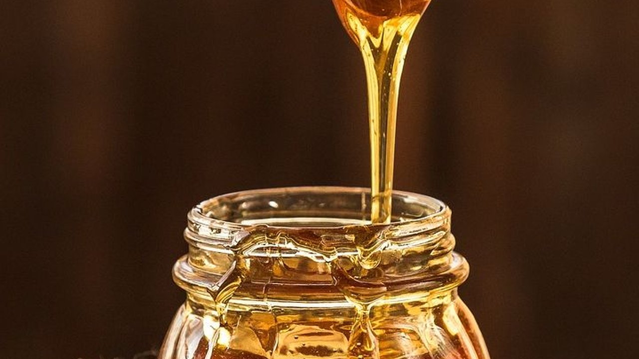 6 Bahan Alami untuk Melegakan Pernapasan Paru-Paru, Kunyit hingga Ginseng