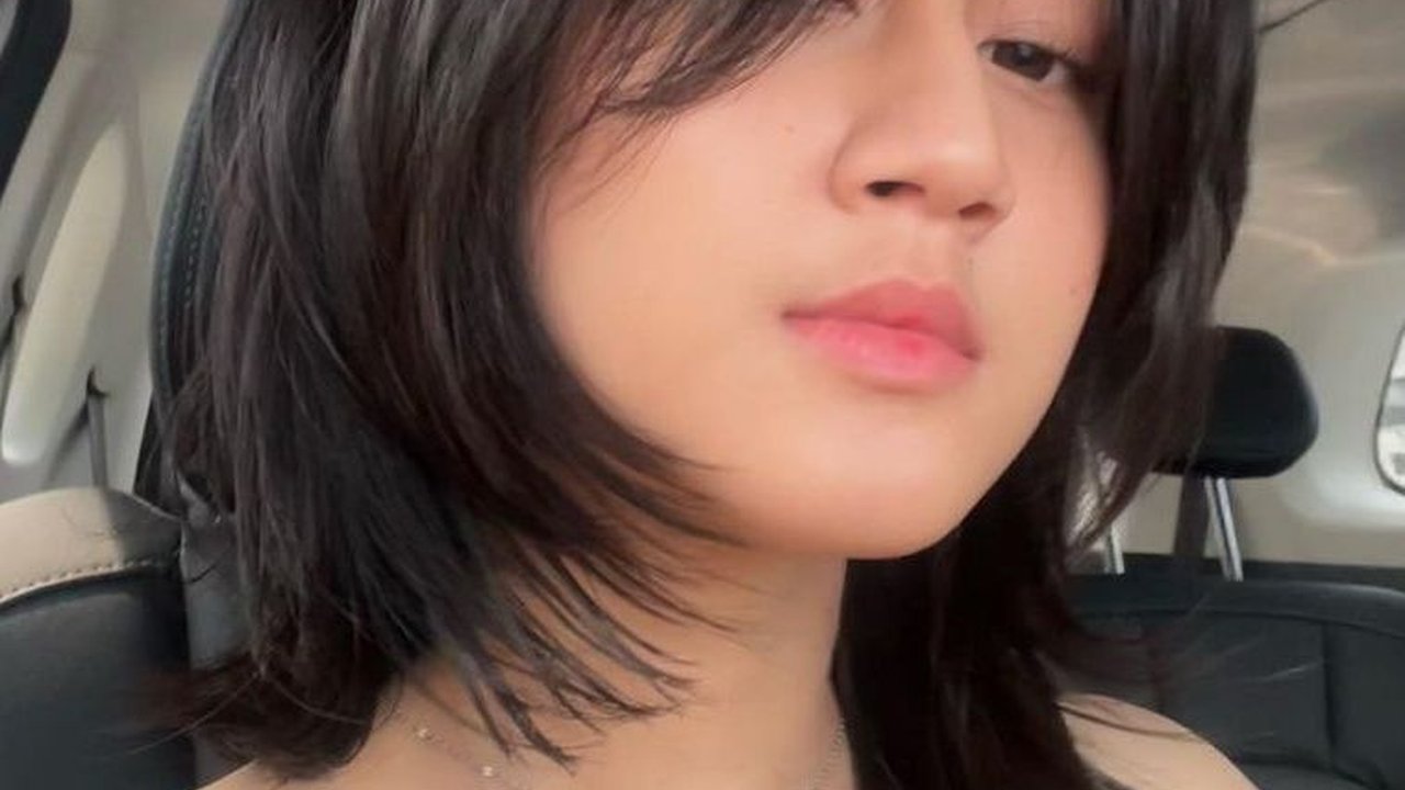 Ubah Gaya Rambut Pendek, Intip Potret Terbaru Keisya Levronka yang Curi Perhatian