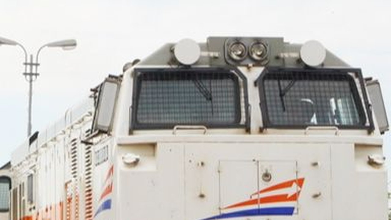 Mulai Hari ini, Naik KRL dan Kereta Jarak Jauh Boleh Lepas Masker