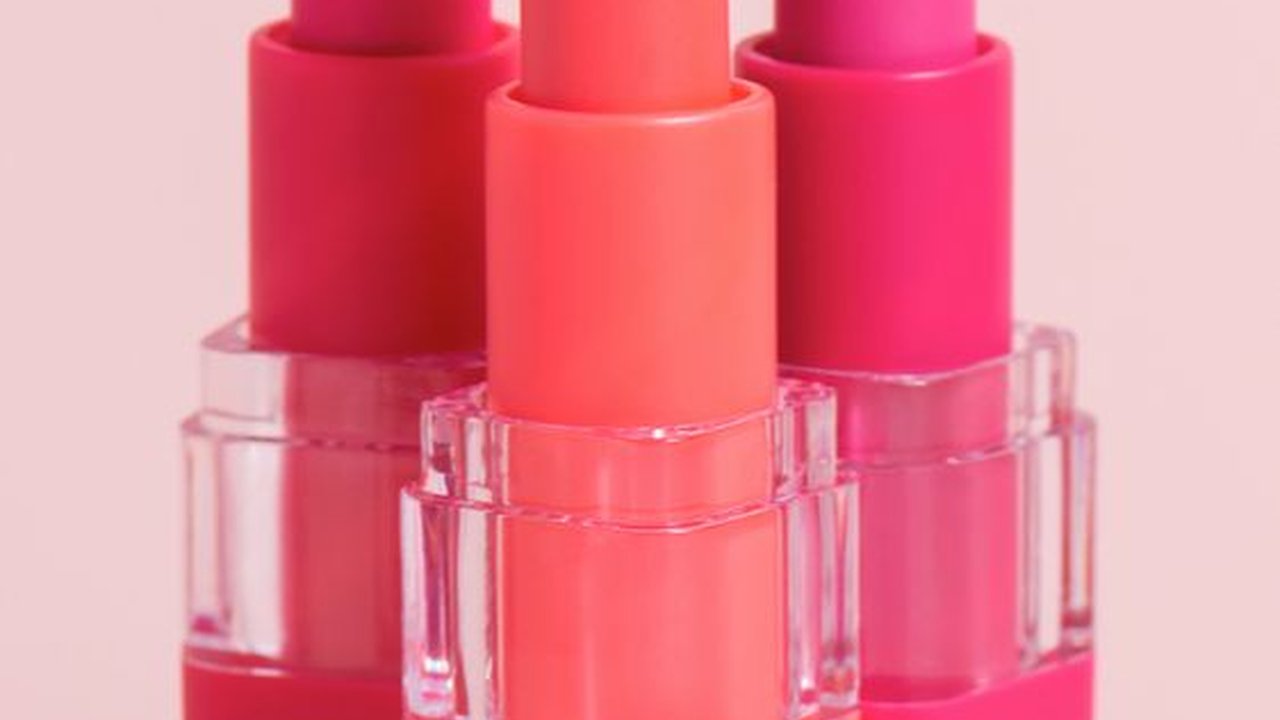 Cerita Menarik di Balik Warna-Warni Lipstik