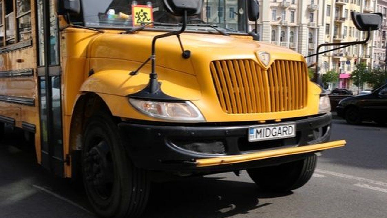 Kenapa Bus Sekolah Kebanyakan Berwarna Kuning?