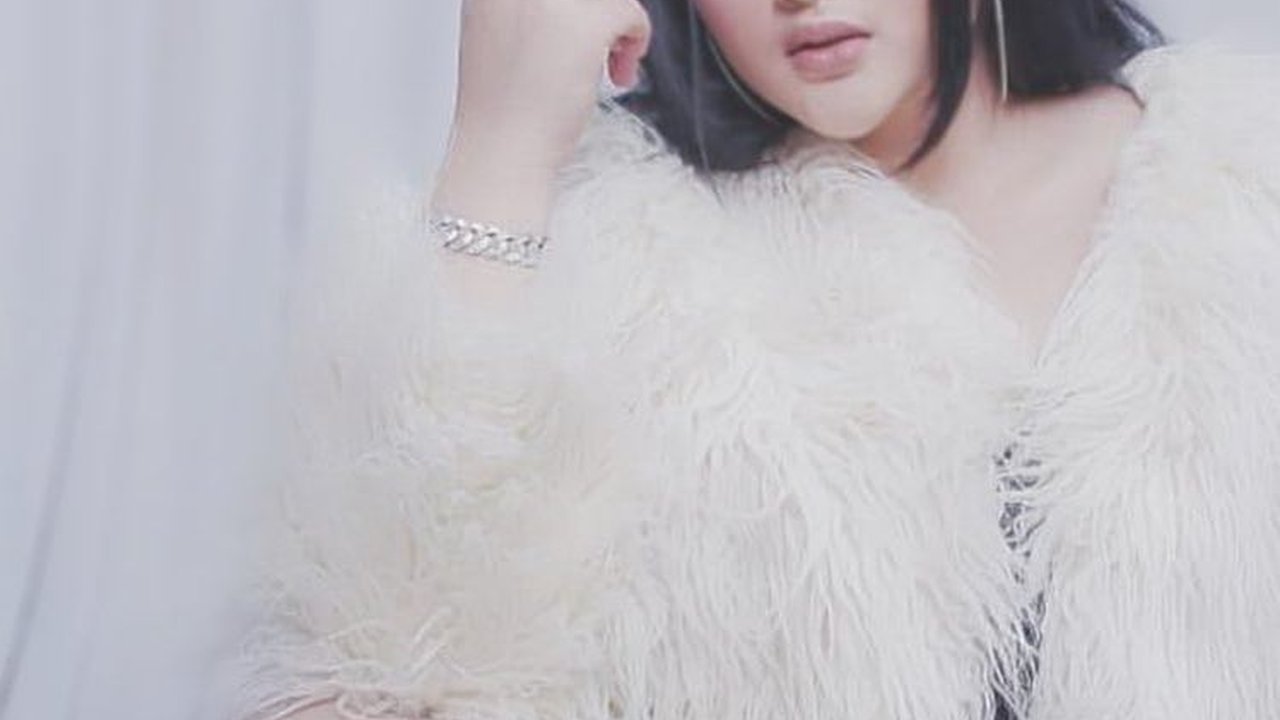 Potret Cantik Ayu Wees, Pedangdut Viral Tagih Utang saat Datang ke Nikahan