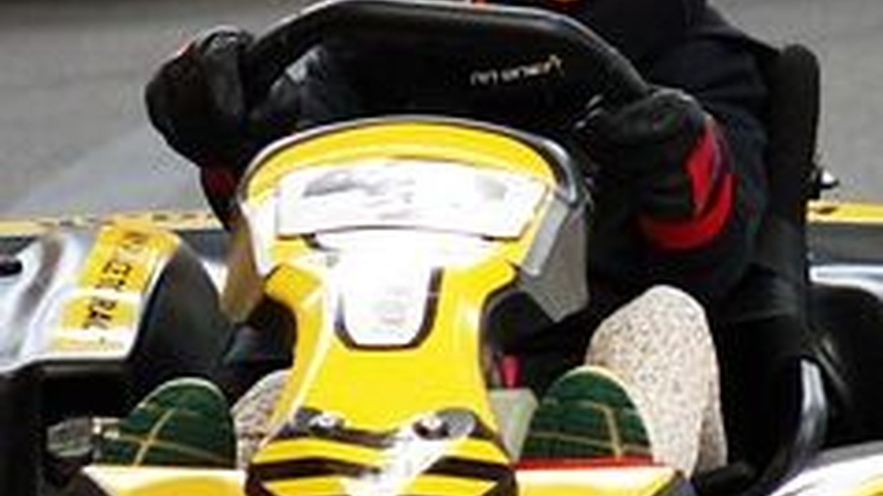 Serunya Bermain Gokart di Jakarta Utara, Sirkuitnya Ada di Dalam Ruangan