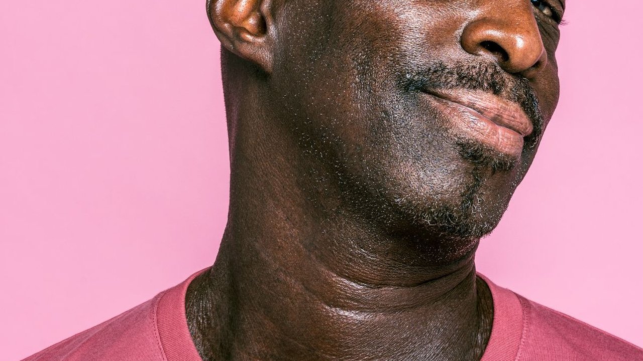 Punya Kepala Gundul, Perlu Nggak Sih Pakai Sampo?