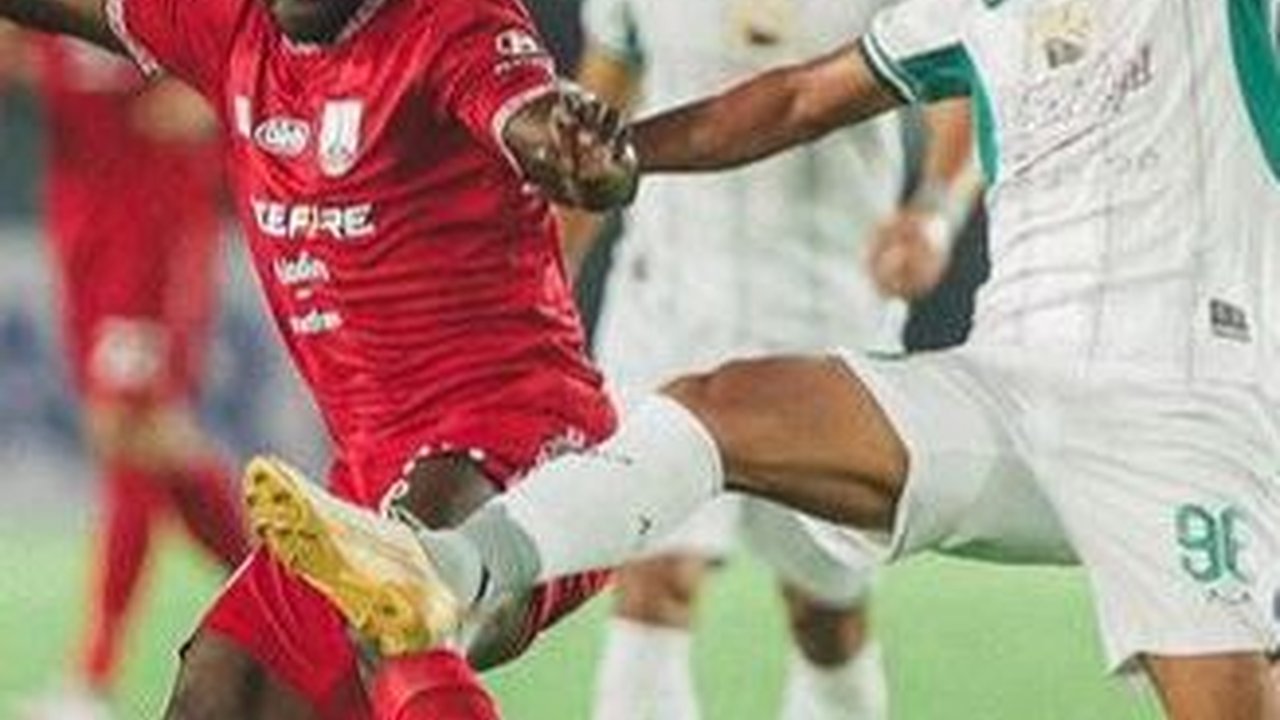 Berlangsung Dramatis, Begini Serunya Pertandingan Pra-Musim Persis vs Persebaya