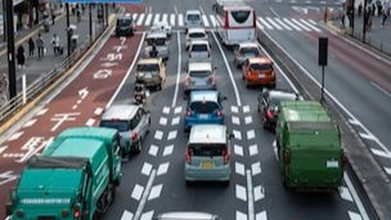 Waspada Kejahatan di Jalan Raya, Modus 'Sandal Berpaku' Rusak Ban Mobil