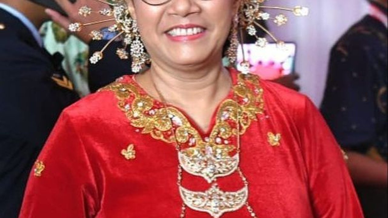 Baju Adat Sri Mulyani Bikin Jokowi & Megawati Terkejut di Hari Pancasila