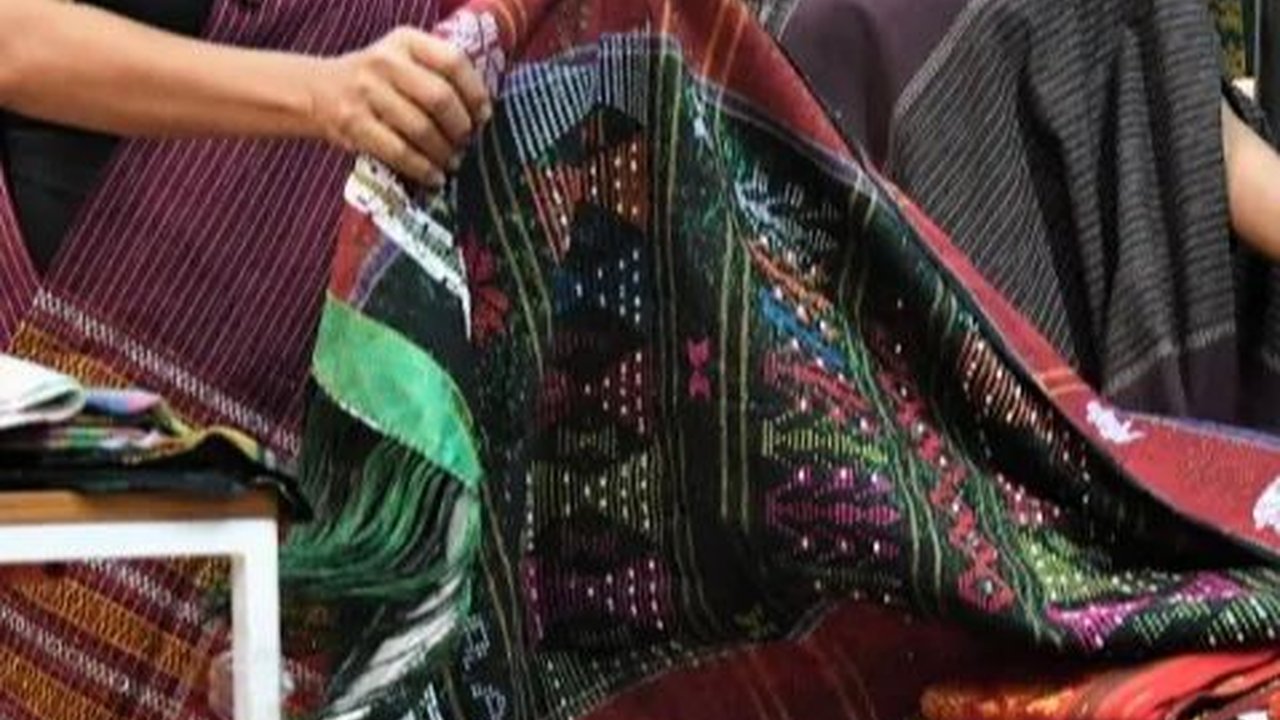 Kain Tradisional dari Penjuru Nusantara